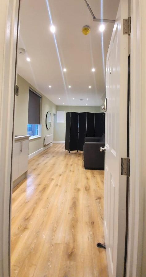Modern Studio Apartments London Exterior photo