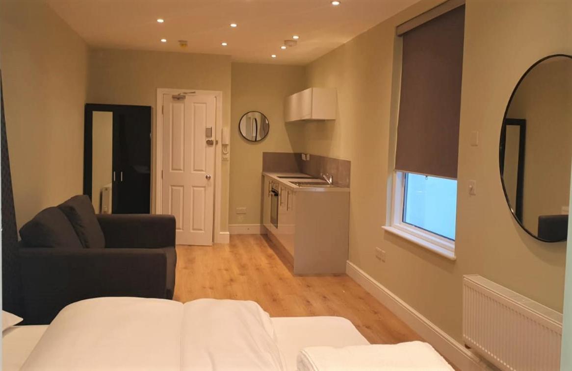Modern Studio Apartments London Exterior photo